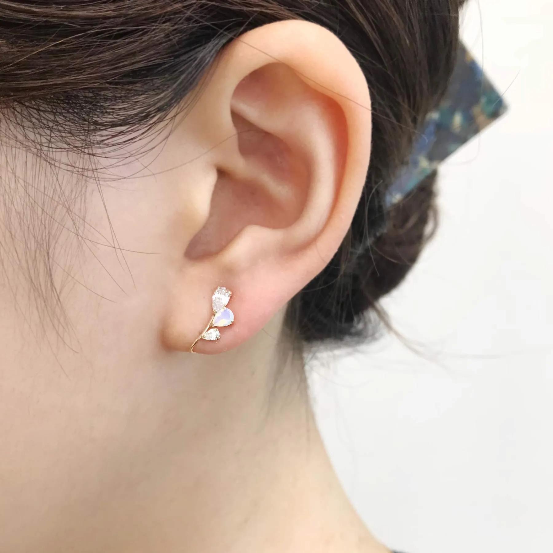 [Airy Clip-On Earrings] White Topaz Wing 2Way Earrings (10K Yellow Gold)