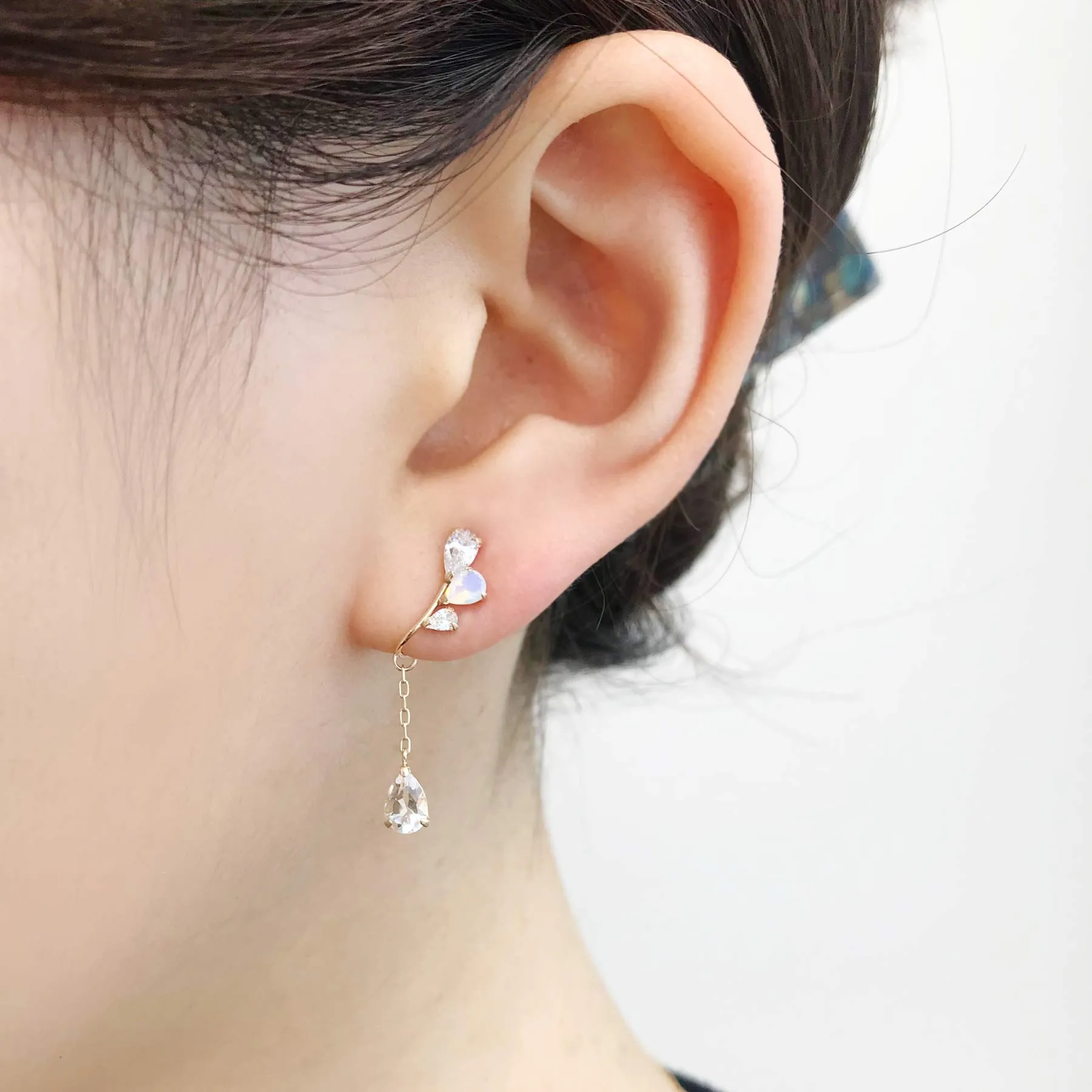 [Airy Clip-On Earrings] White Topaz Wing 2Way Earrings (10K Yellow Gold)