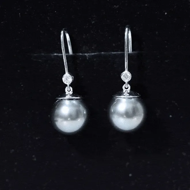 Black Tahitian Pearl Drop Earrings with Moissanite