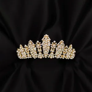 Hollis' Tiara in Gold Pearl