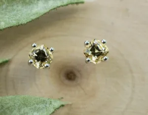 Imperial Topaz Earrings; Natural Untreated Brazil Topaz; 0.630cts
