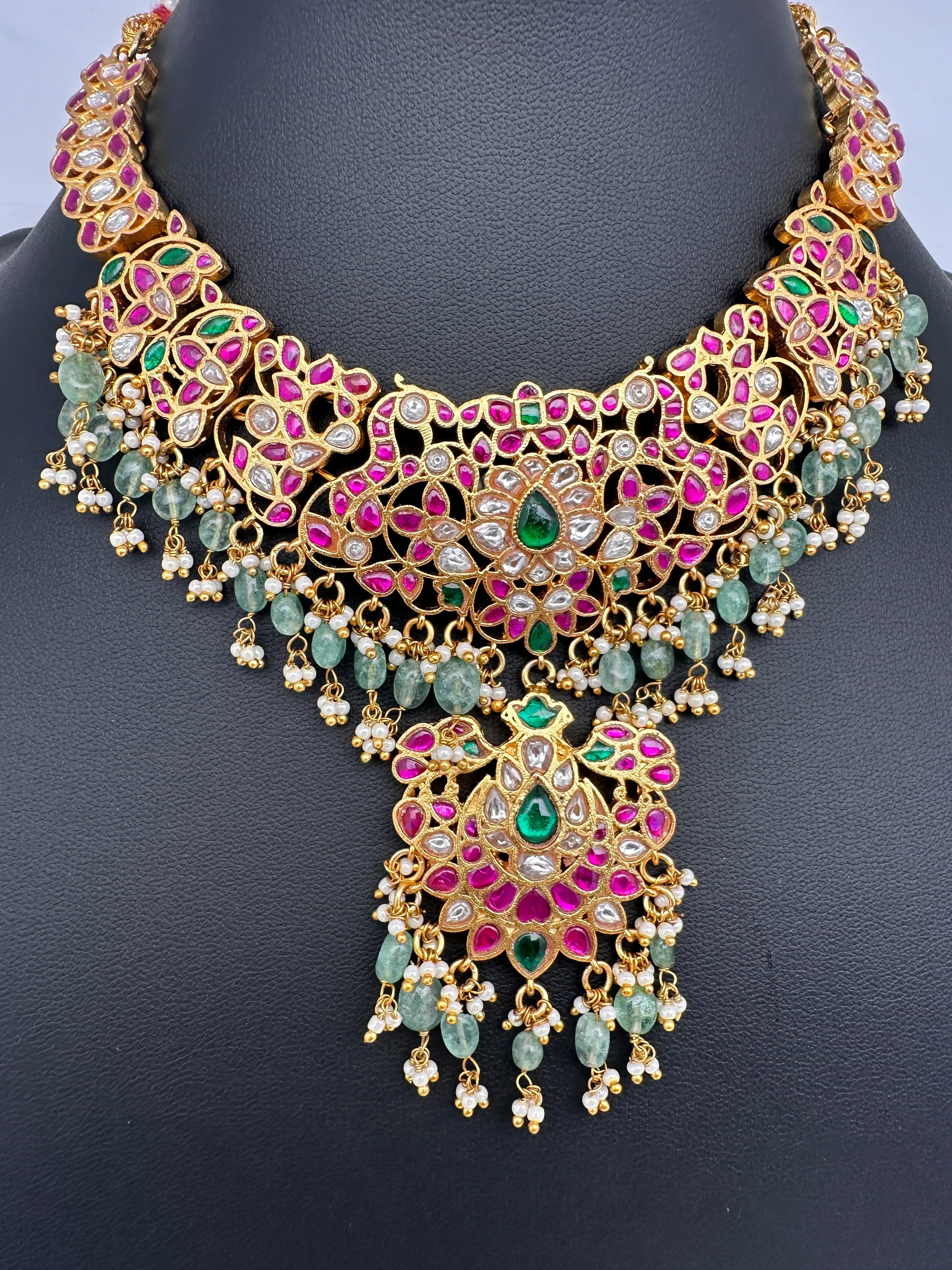 Jadau Kundan Short Neckline Necklace with Emerald Beads