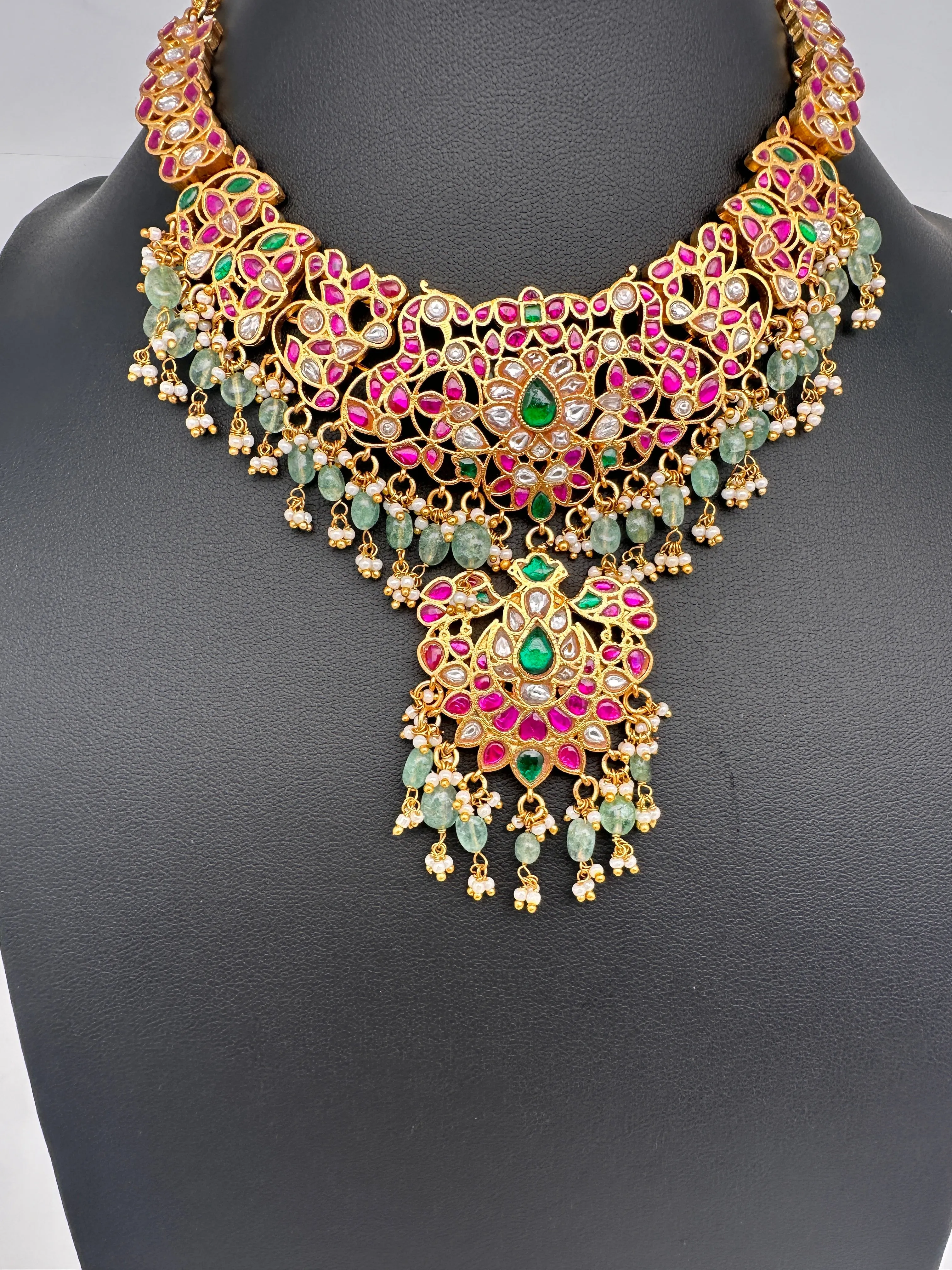 Jadau Kundan Short Neckline Necklace with Emerald Beads