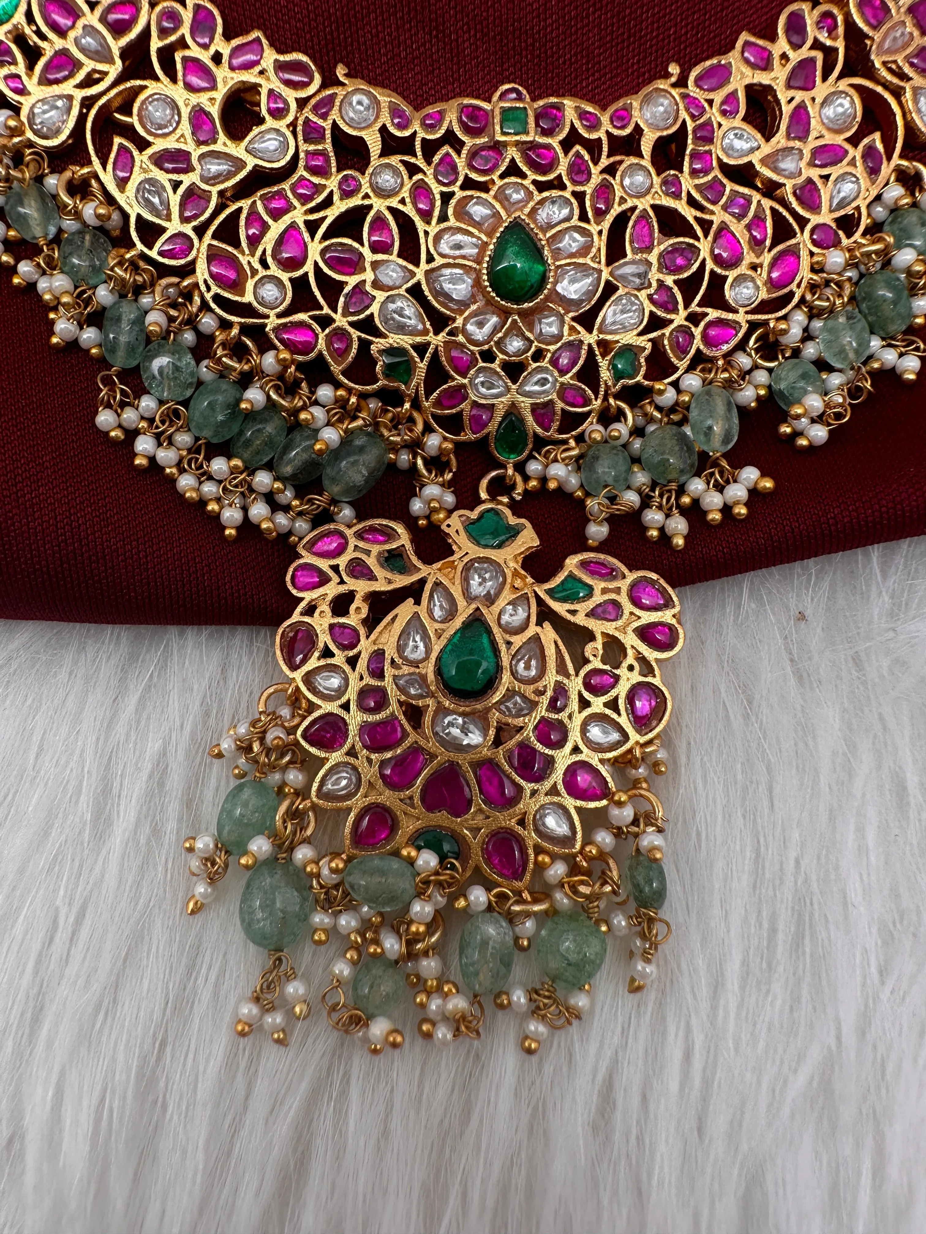 Jadau Kundan Short Neckline Necklace with Emerald Beads