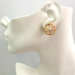 Kalamansi Stud Earrings with White Topaz
