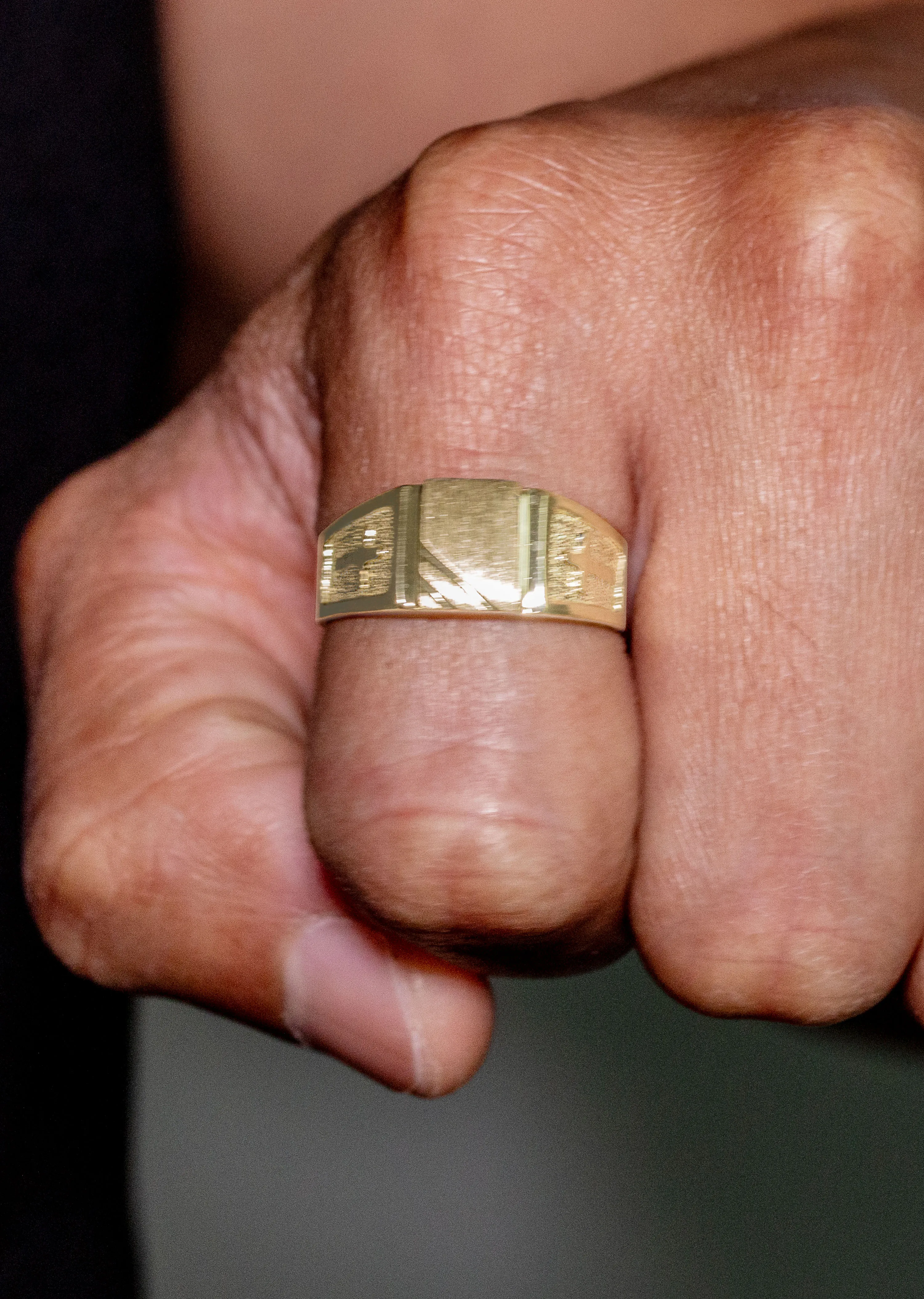 Mens Cross Signet Ring - 10K Gold | 5 Grams