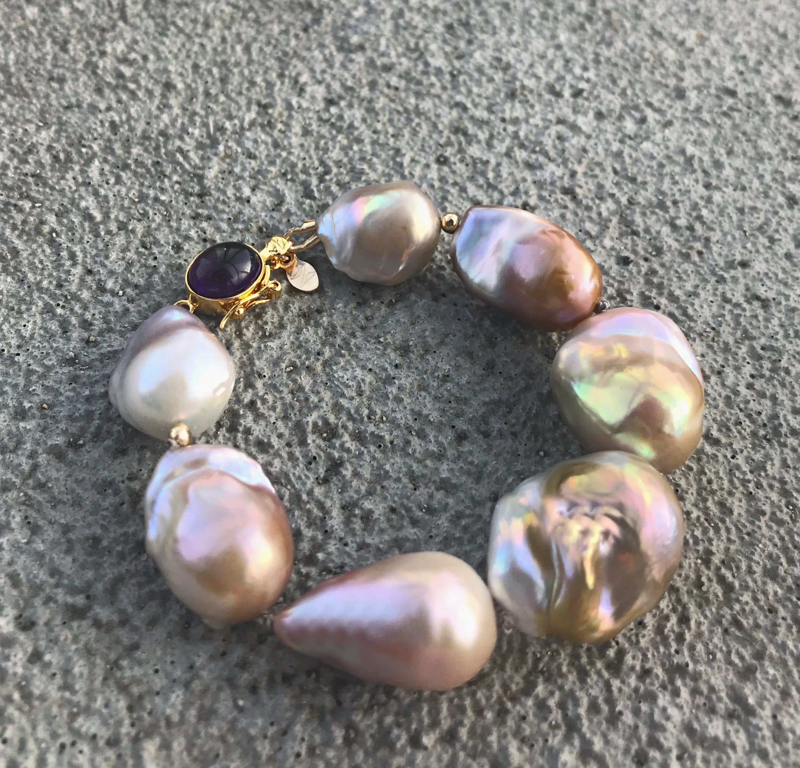 Orchidée Royale Baroque Hand-Knotted Bracelet