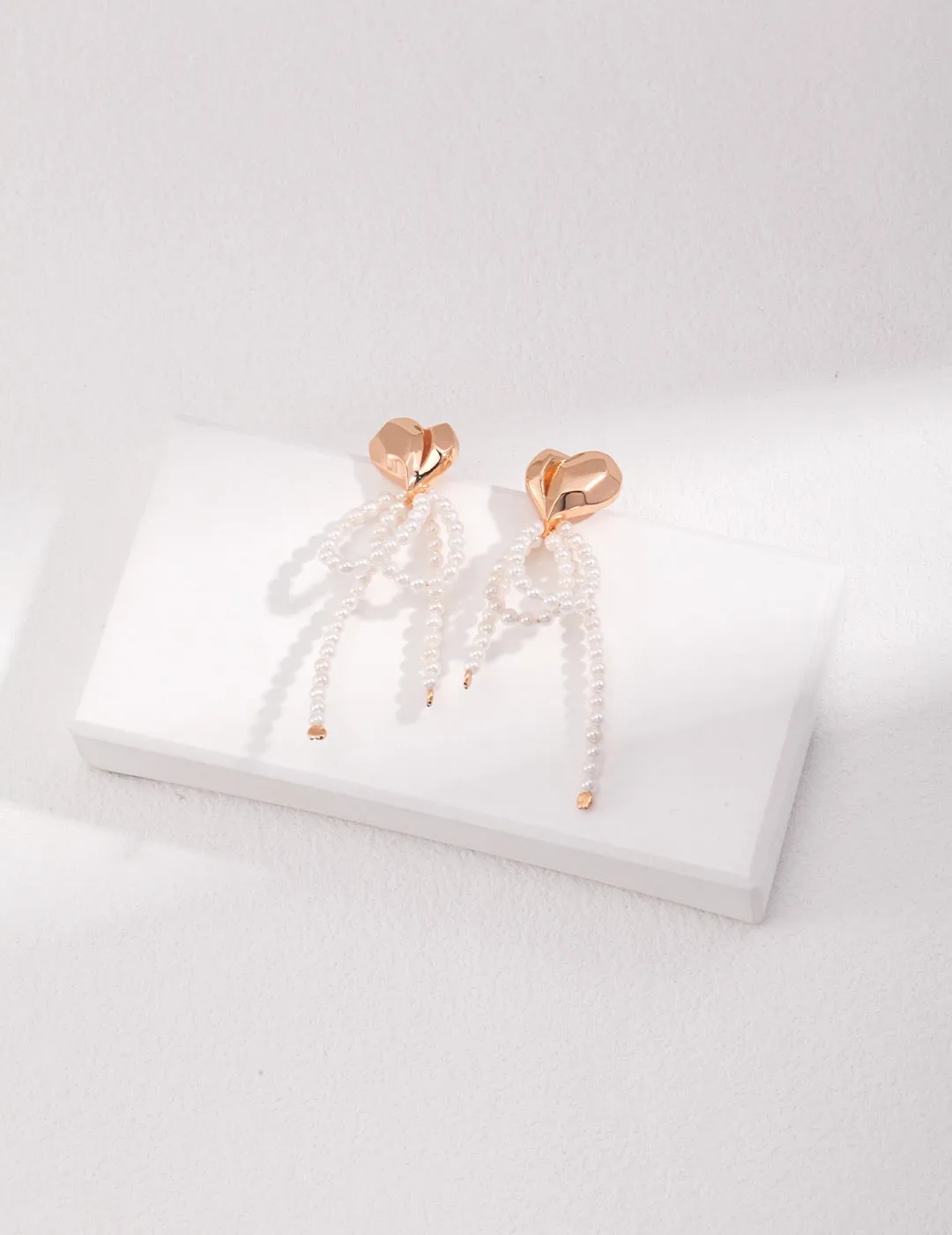 Pearl Ribbon Earrings