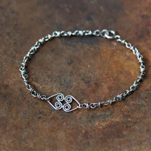 Silver Chain Bracelet With Celtic Hearts Ornament
