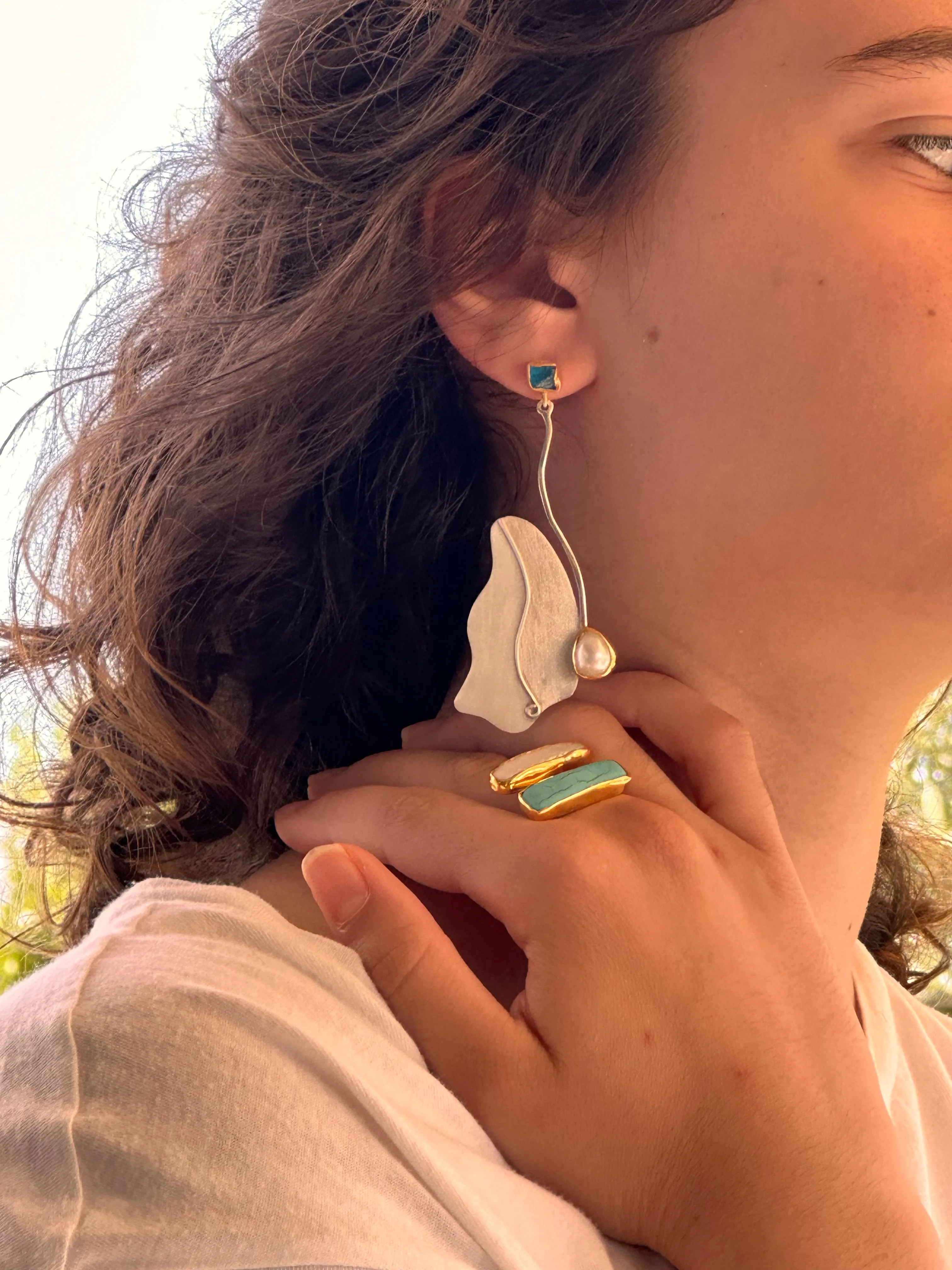 Silver ring with other of pearl and turquoise