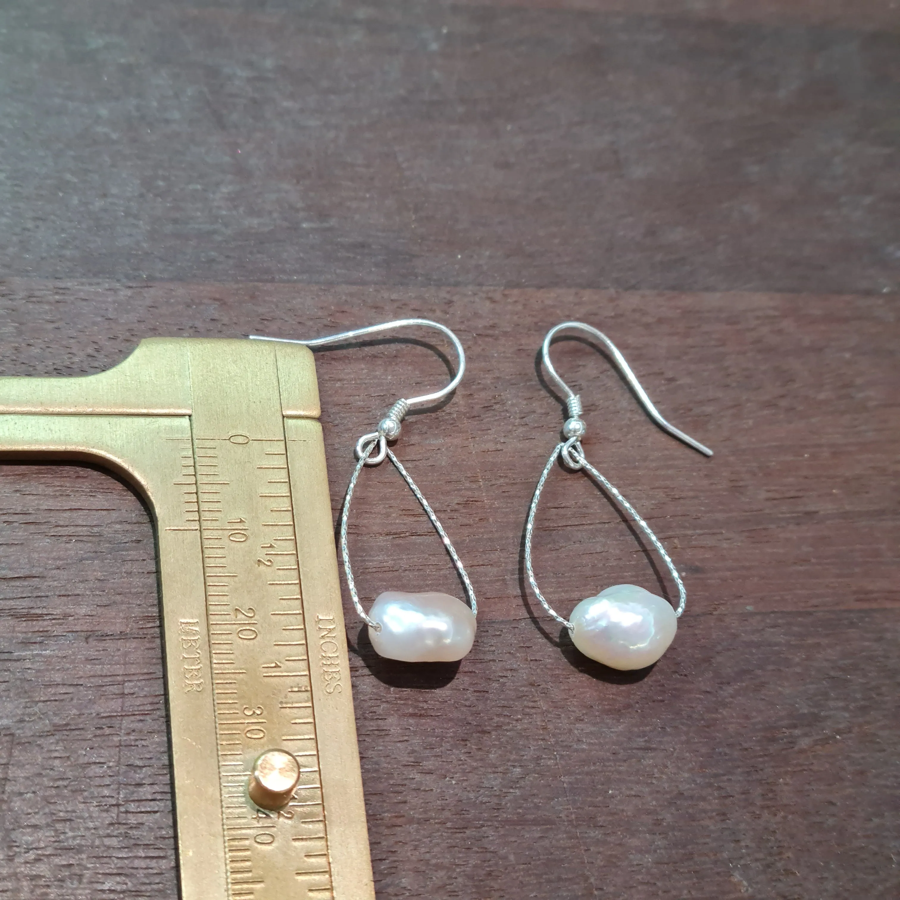 Teardrop collcetion-Baroque Pearl Earring