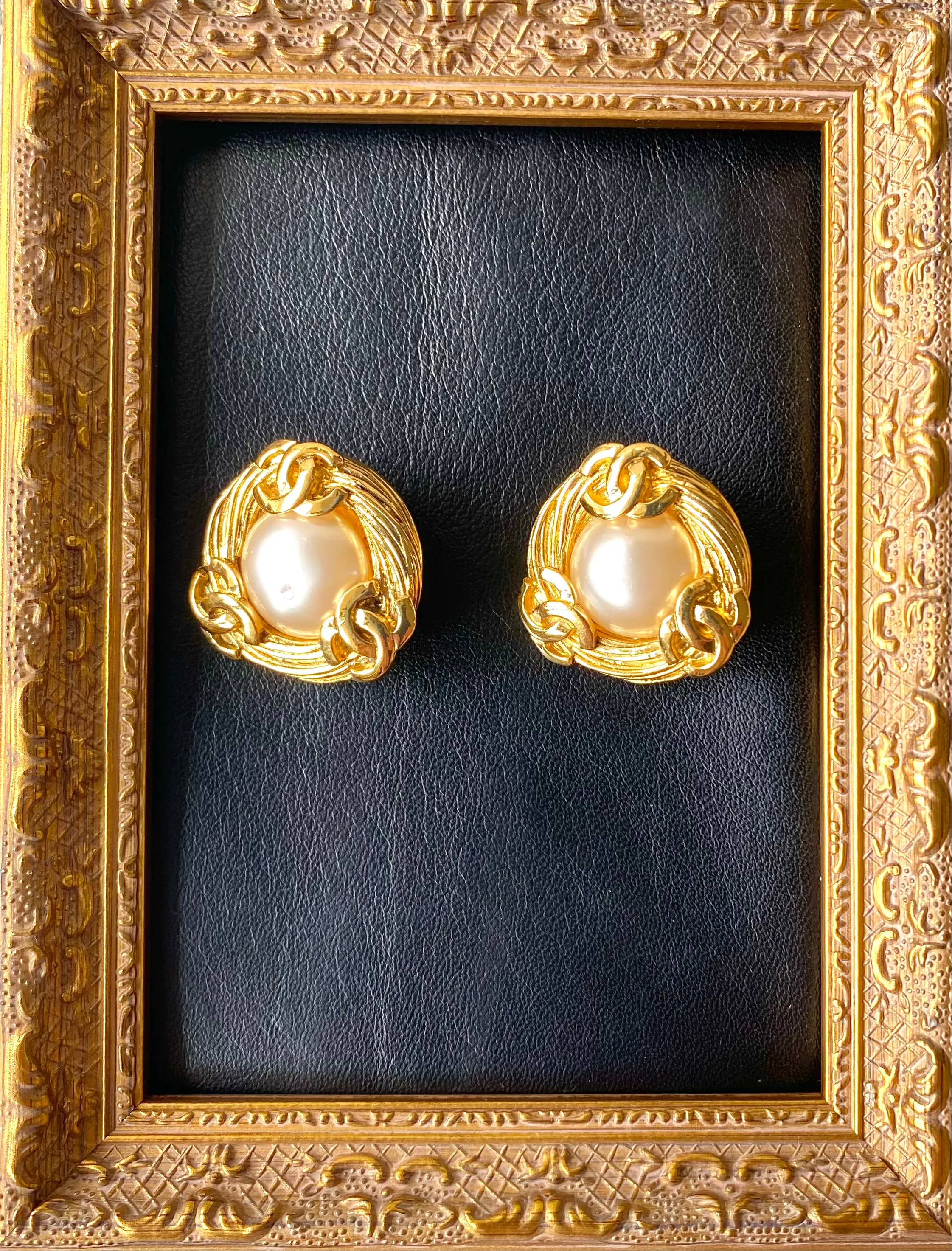 Vintage CHANEL large golden round earrings with faux pearl and CC motifs. Big size earrings. 050601ya4